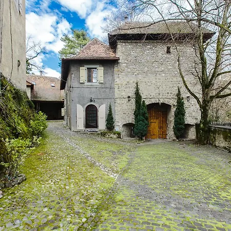Chateau Du Chatelard | Unique Montreux