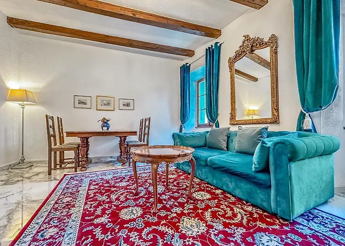 Chateau Du Chatelard | Unique Appartamento Montreux