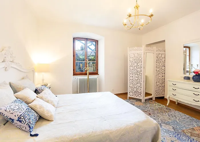 Appartement Chateau Du Chatelard | Unique Montreux