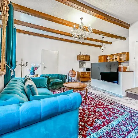 Apartment Chateau Du Chatelard | Unique